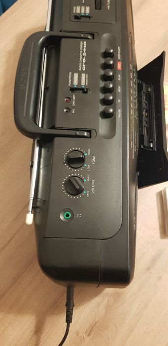 Radio casetofon Sony CFS-244s