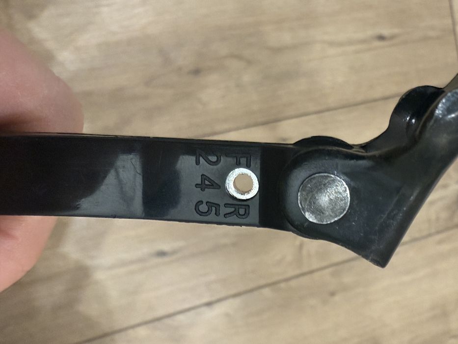 Ограничители двери Новые