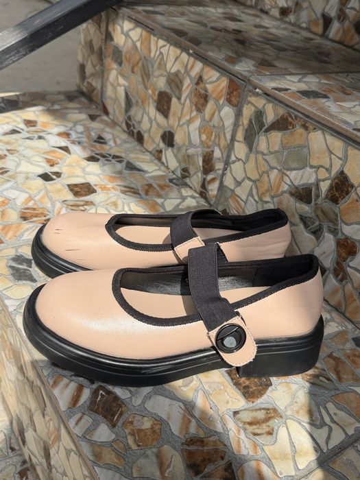 Продам женскую обувь