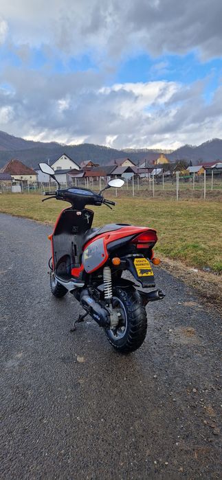 Vând scuter Aprilia rally 50 cc