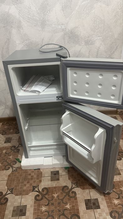 Офисный мини холодильник