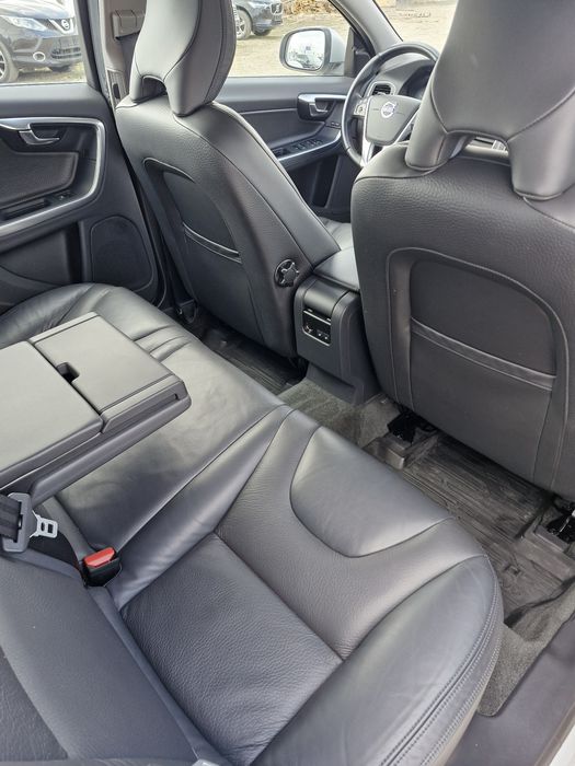 Volvo v60, automat,5 cilindri,full impecabil