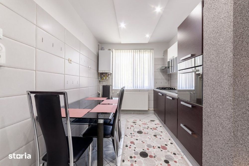 Apartament ultracentral 3 camere -munte- Campulung Muscel!