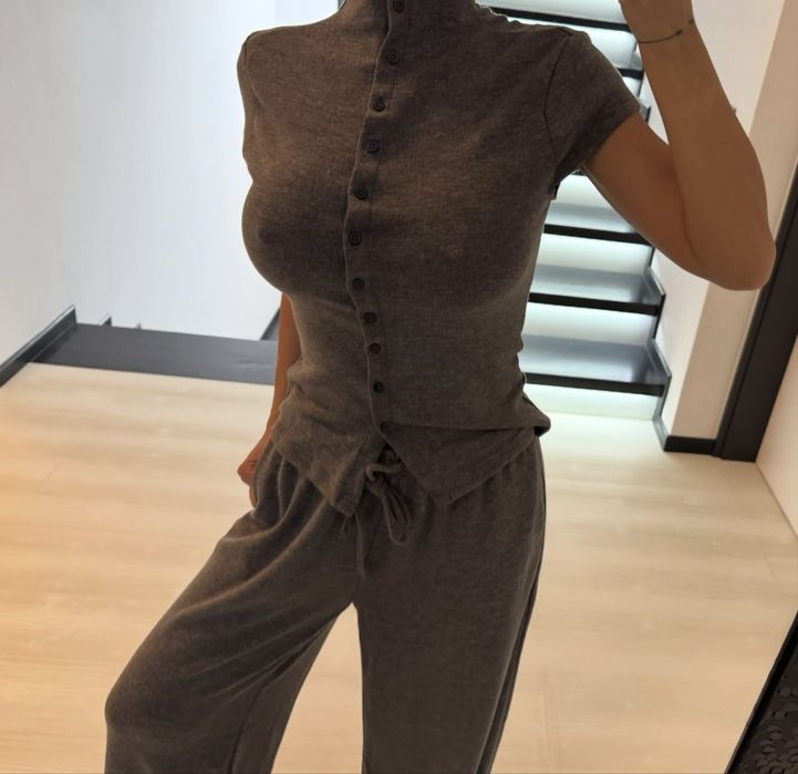 Set din top si pantaloni material pufos