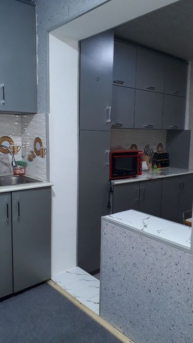 Продаю 2-х комнатную 2-3/1/4 квартира в г.Чирчик на против 24 и муз шк