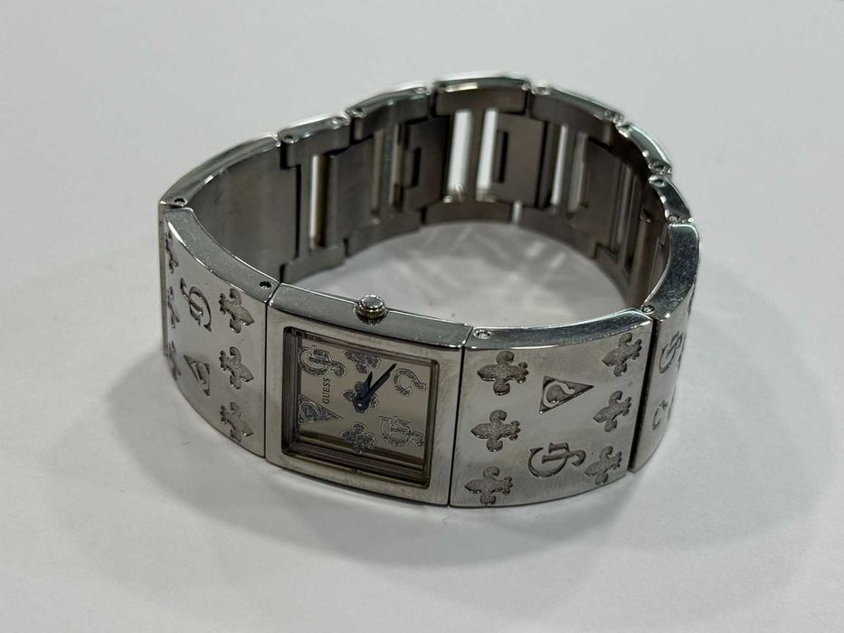 Дамски часовник Guess – модел W70003L1