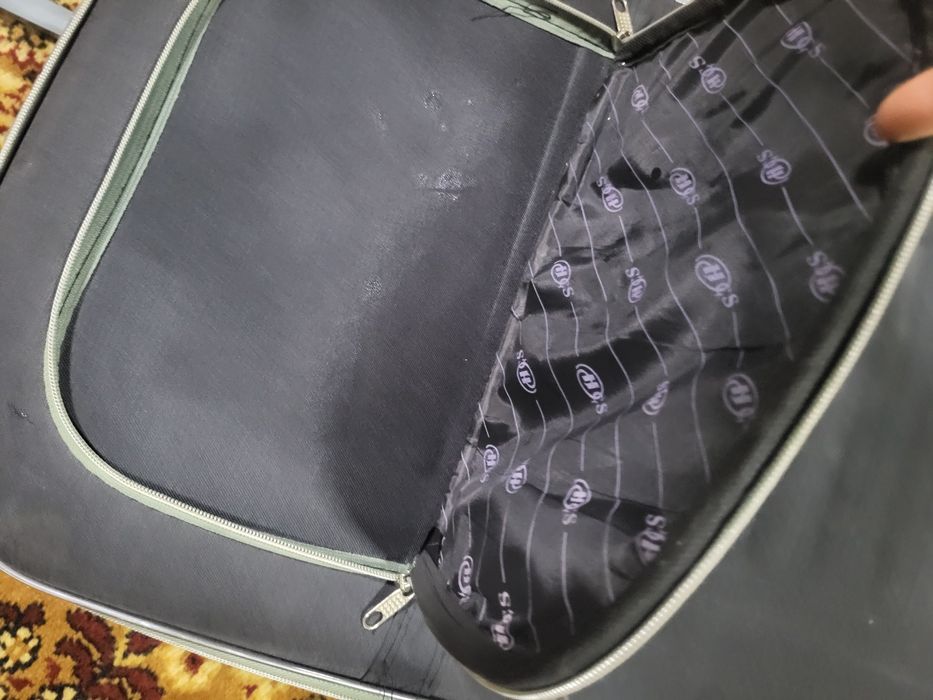 Чемодан дорожный бу