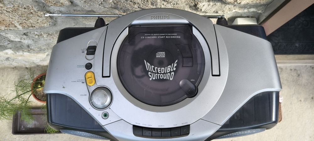 Два касетофона Philips и Panasonic,