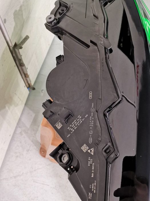 Ляв фар за Audi Q7 SQ7 Matrix LED OEM LASER Left