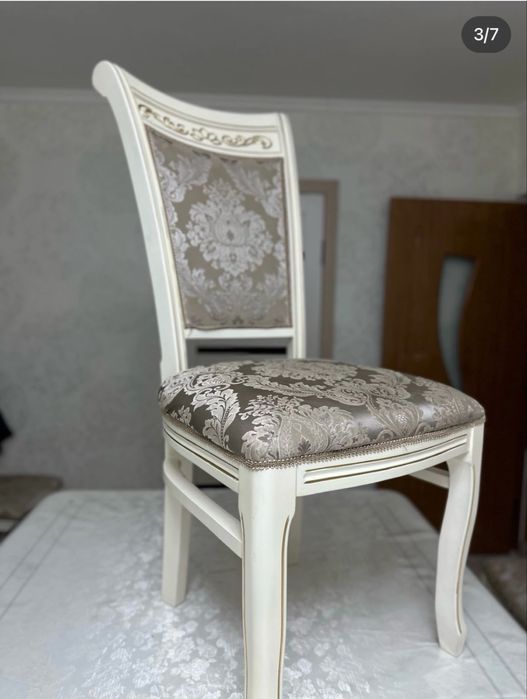 Стол + стуля сатылады