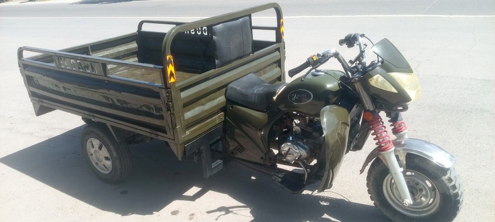 Мотоцикл сотилади келишилган нарх