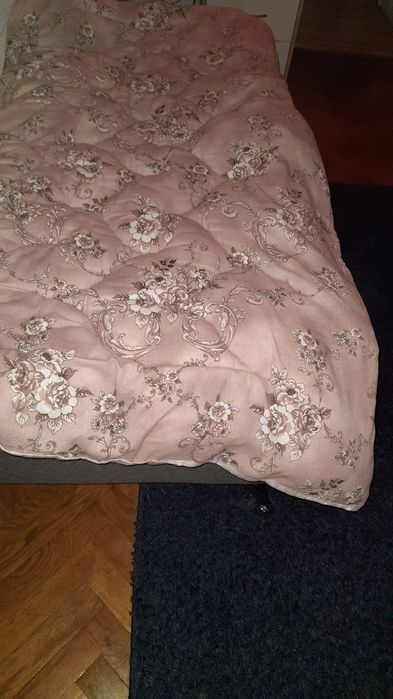 Pilota de iarnă , nouă, 180x220cm,10cm, 5kg , trimit oriunde