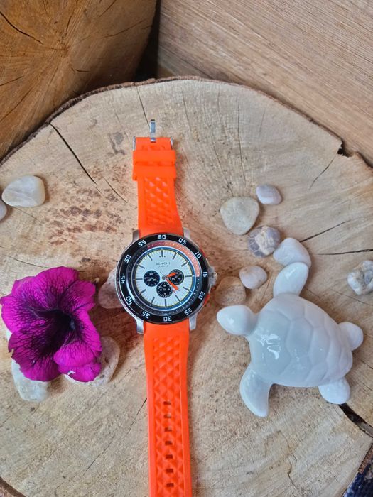 Луксозен часовник Slazenger в розово златисто с цирконий Кръгла форма