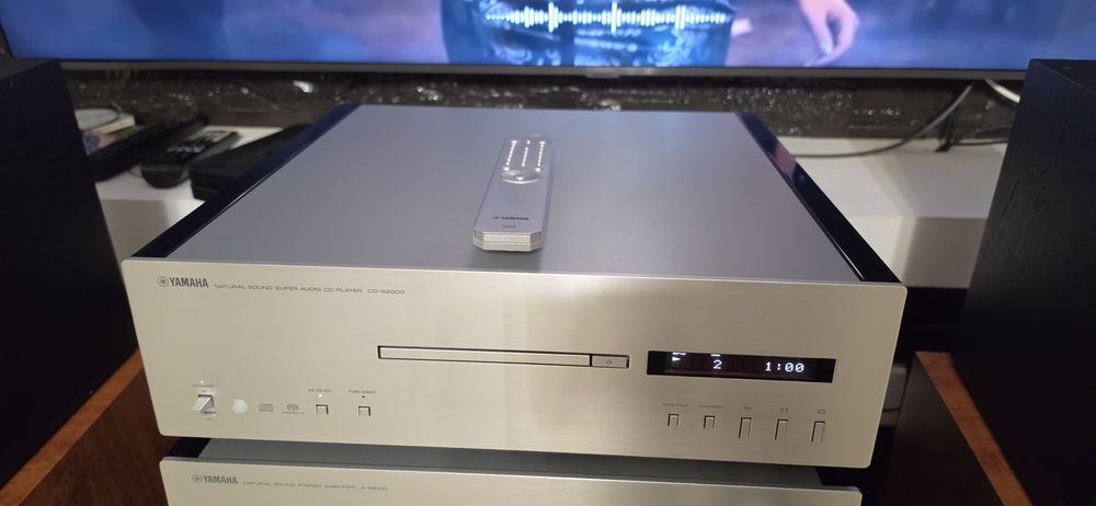 SACD Cd player Yamaha CD-S2000 balansate XLR 15 kg la cutie Super Audio Cd Player