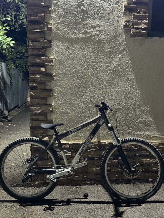 Срочно дербан sram rock shox