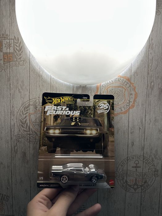 Hot wheels dodge chase
