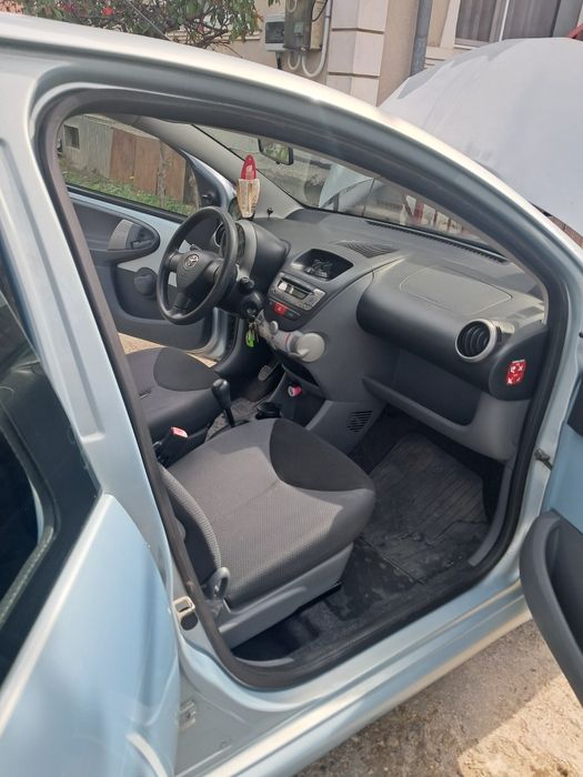 Vând Toyota Aygo