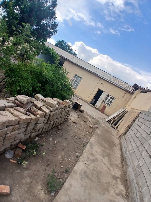 Ховли  йер сотилади