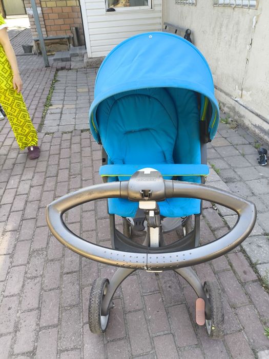 Продам коляску stokke