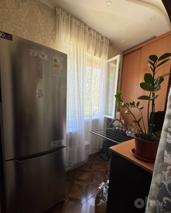 Продаётся 2 комнатная квартира Массив Феруза