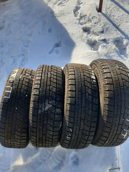Продам шины 215/60/16 якогама