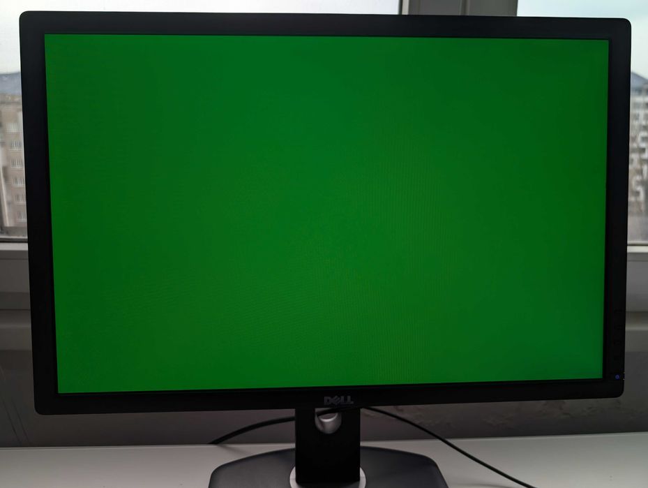 Dell UltraSharp U2412M 24'' LED професионален монитор