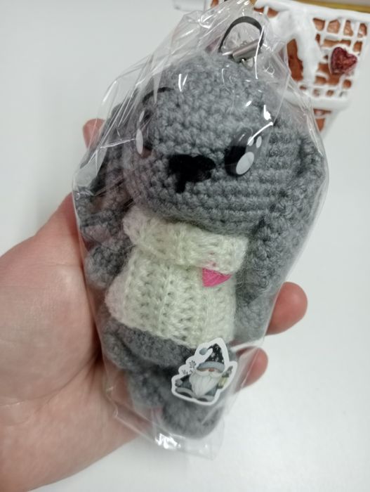 Вязаные игрушки -брелки,ручная работа