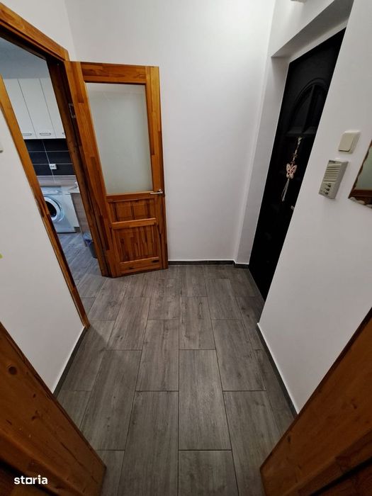 Apartament cu 2 camere semidecomandate, Centru