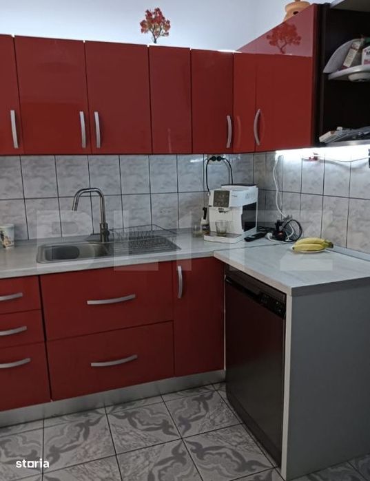 Apartament cu 3 camere, semidecomandat, 84 mp, zona Semicentrala