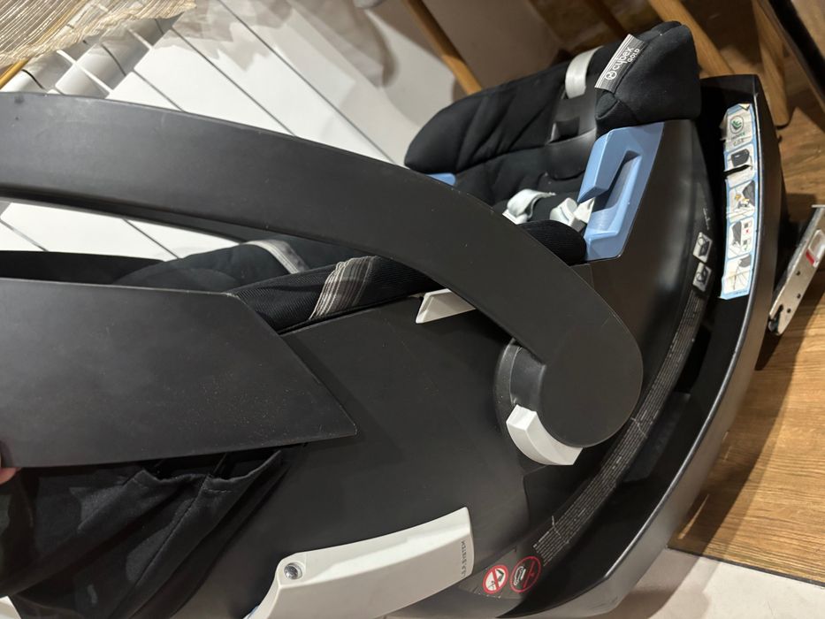 Столче за кола Cybex Aton