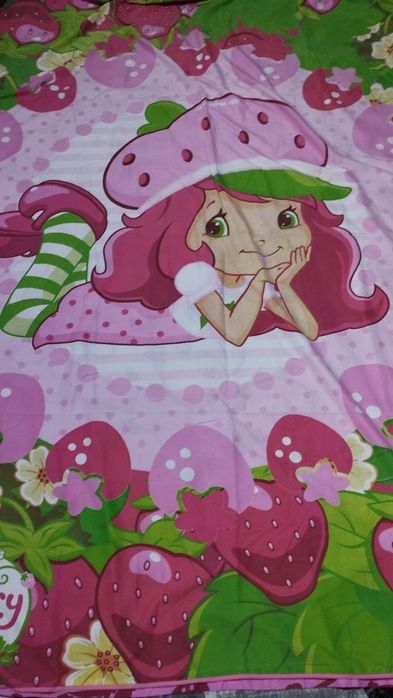 Lenjerie pat capsunica