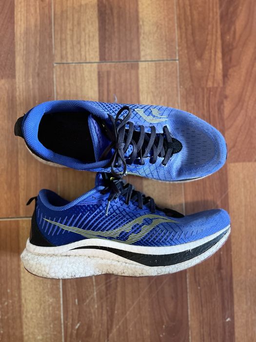 кроссовки беговые