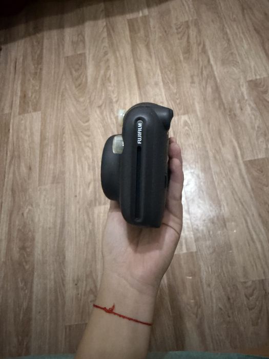 Instax mini 11  продам срочно!