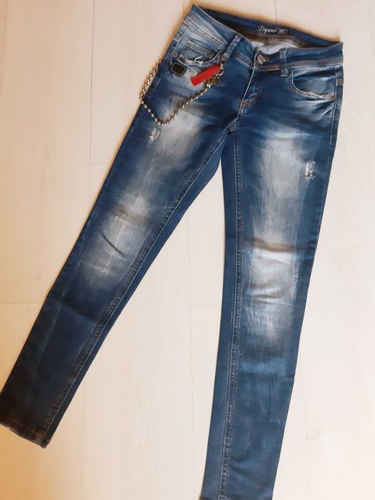 Дънки  Dsquared слим модел