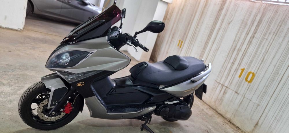 Scuter Kymco Xciting 500 RI