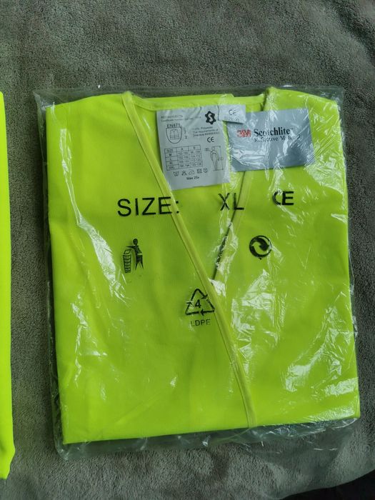 Vand veste reflectorizante 2 bucati, marimea XL