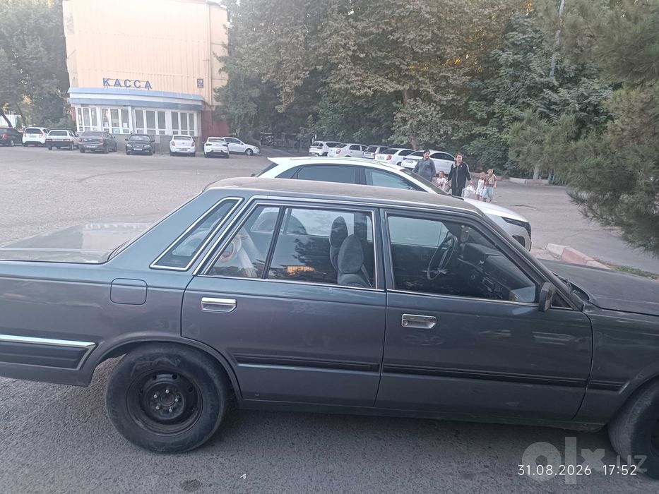 Продам нисан цедрик 84 года 3 литра 230 лошидей