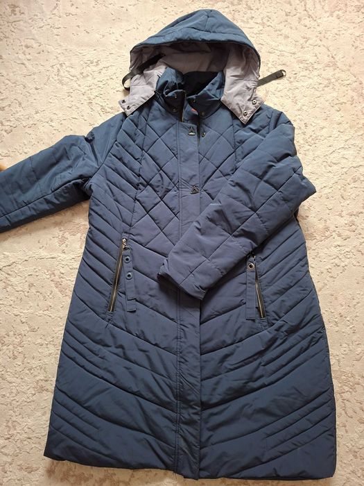 Куртки женские р.56, 48