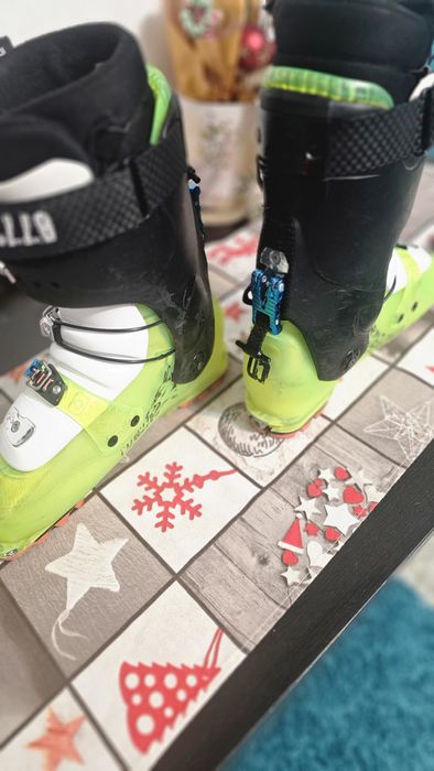 Clăpari schi DALBELLO LUPO TI – mărimea 29.5 – Flex 130 – Stare foarte