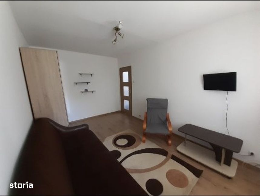 Închiriez apartament 1 camere Micro 1