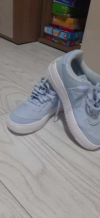 Adidasi nike air force