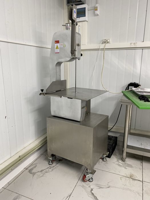 Ленточная пила для мяса и рыбы