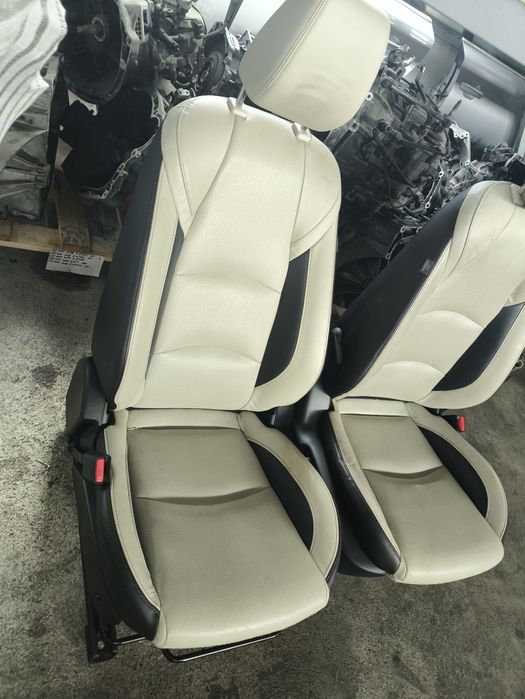 Кoжен салон за Mazda 3