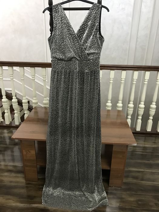 продам платье новый