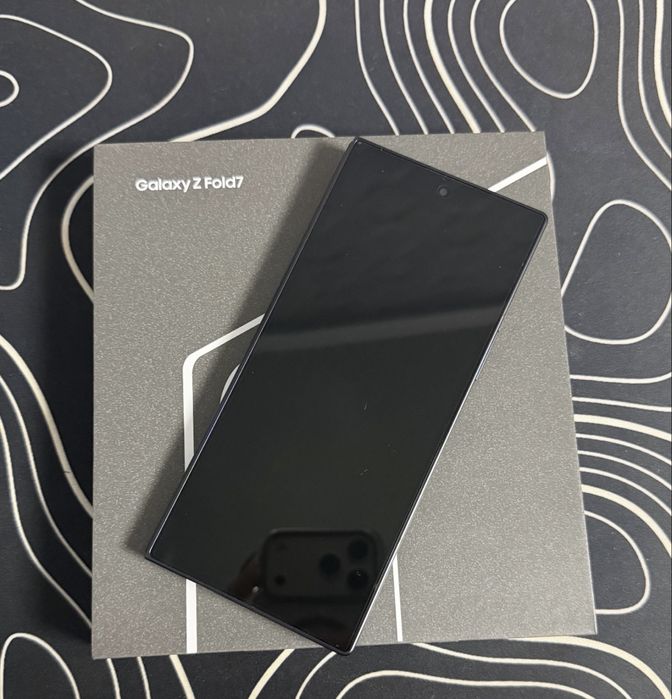 Продам Samsung Z Fold 7 256gb EAC