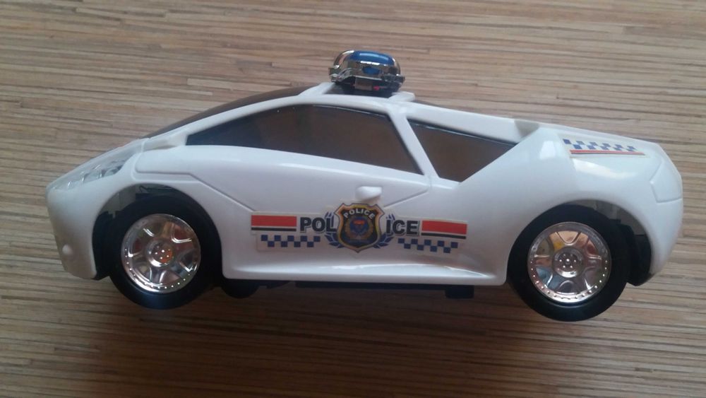 Фигурки Наруто, топка, кресло, въртележка, хеликоптер, кола, пистолет