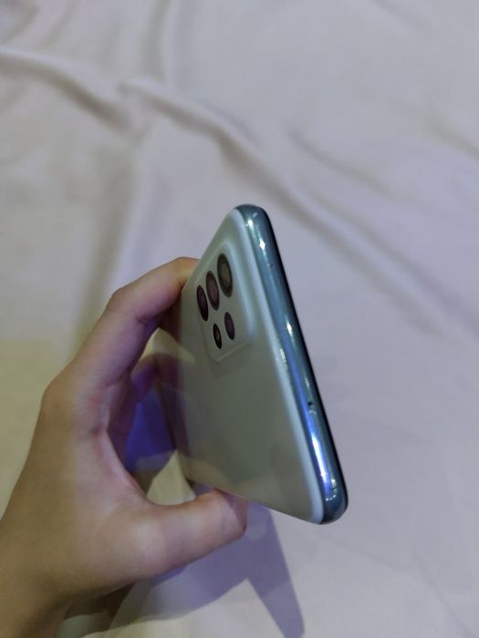 А52 128 gb
Коробка бор 
радной  зарядкаси тоже бор
Янги олинганига 5 о