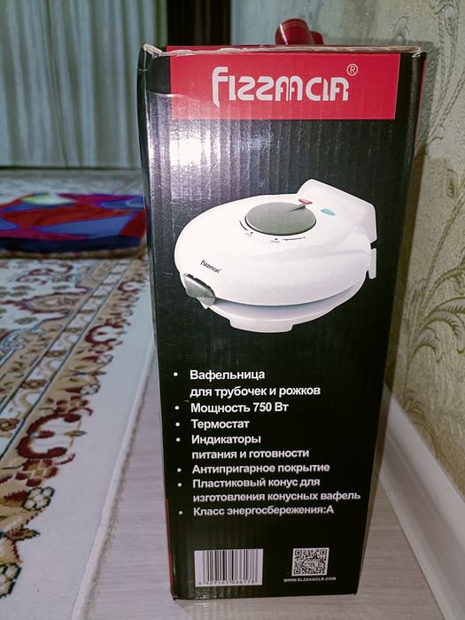 Вафельница электрическая