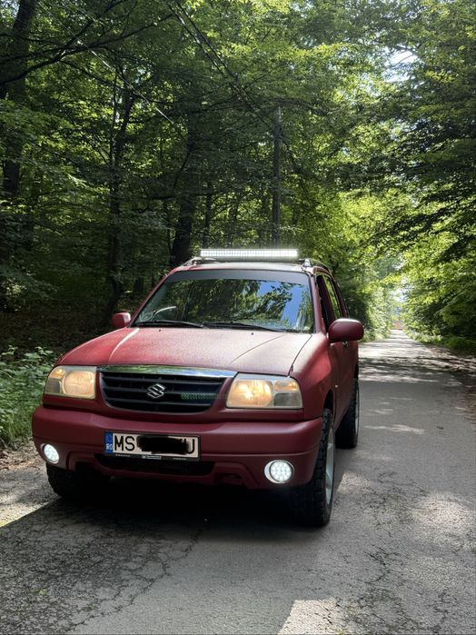 Suzuki Grand Vitara ,4x4 ,2.0 benzină ,128cai ,MIC/MARE cu reductor