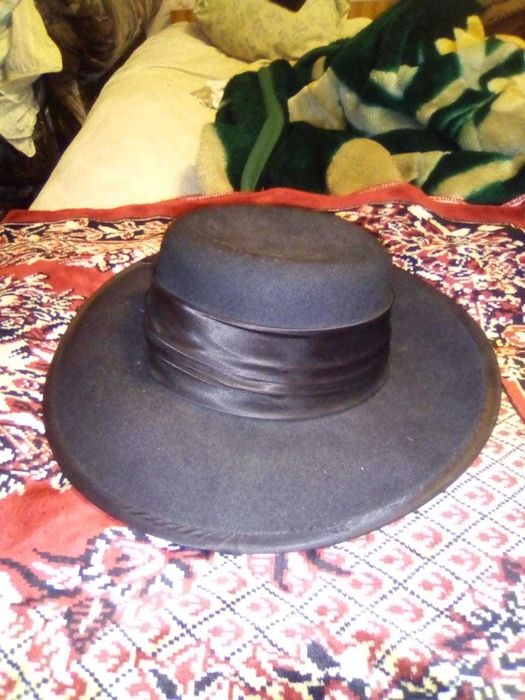 Женские головные уборы